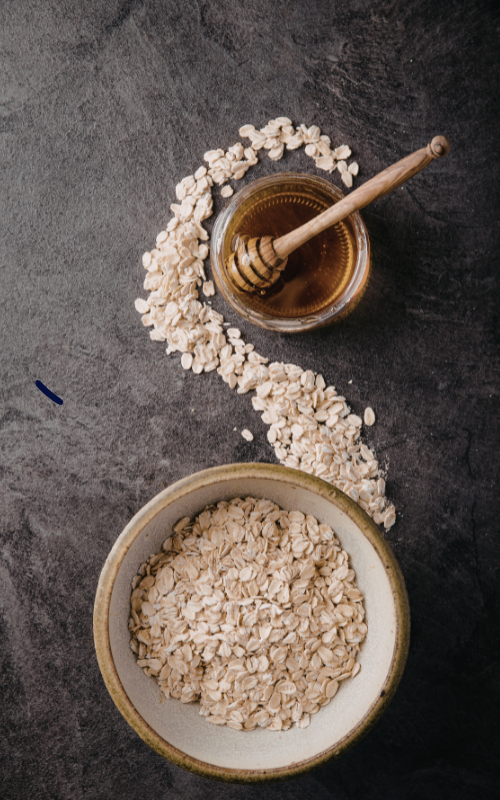 A bowl of whole oats